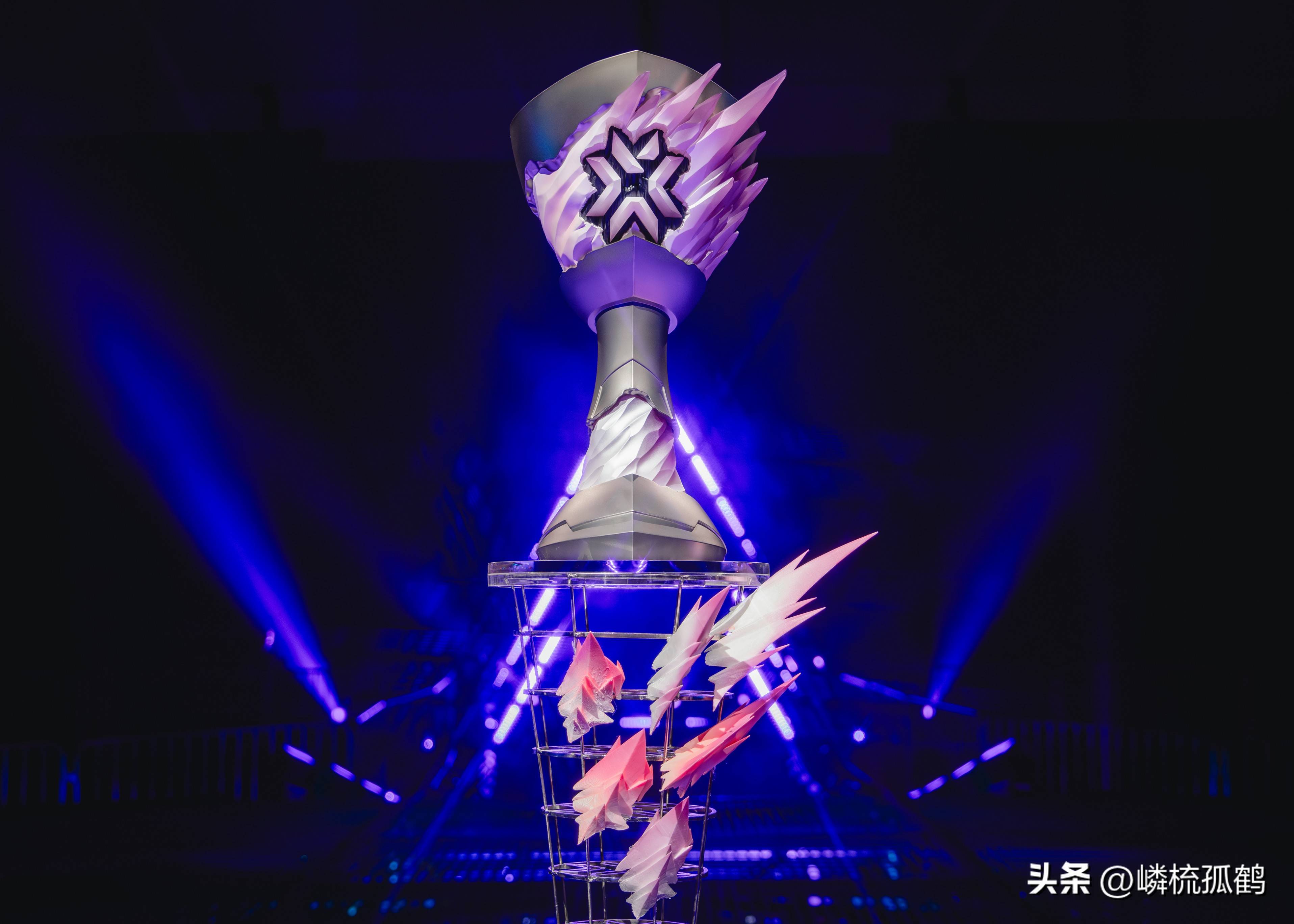 开云体育入口-FNC轻取T1，Clid极限生还后反打激烈交锋小组赛，点燃全场激情的简单介绍