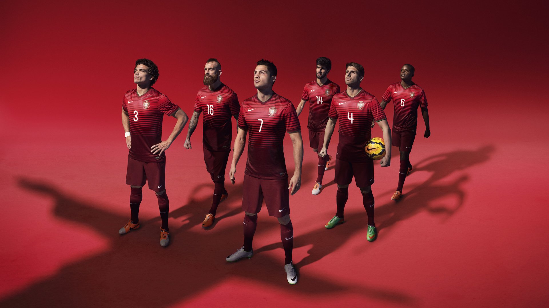 开云体育app-史诗级统治力！詹姆斯攻防两端无死角接管比赛，雄鹿直落四局横扫掘金